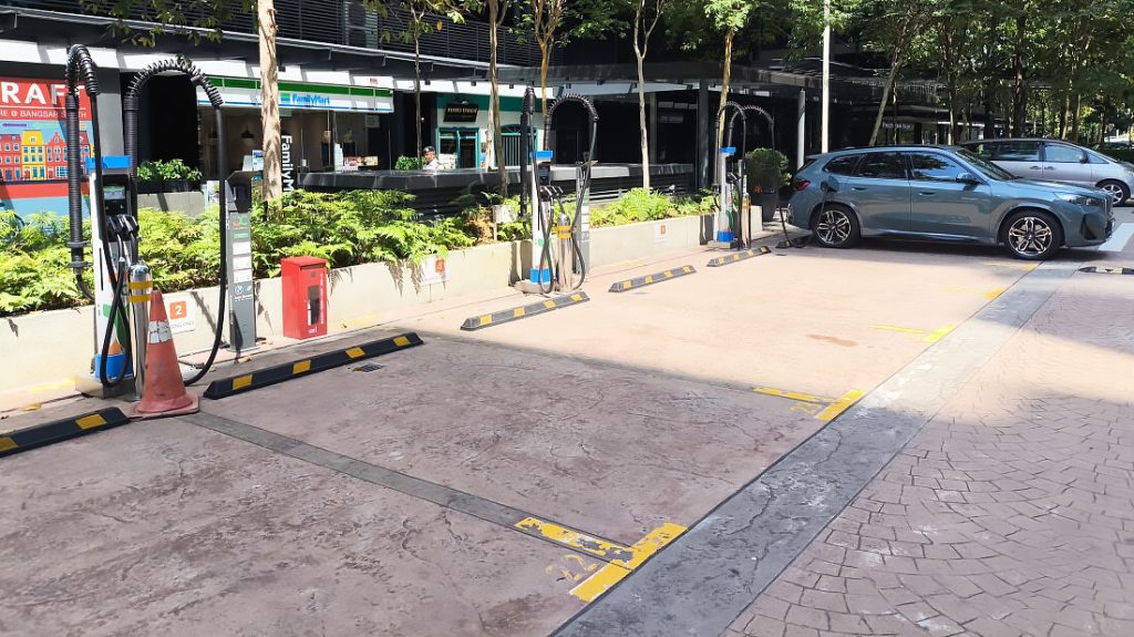 Featured Images Intro TNG Usage